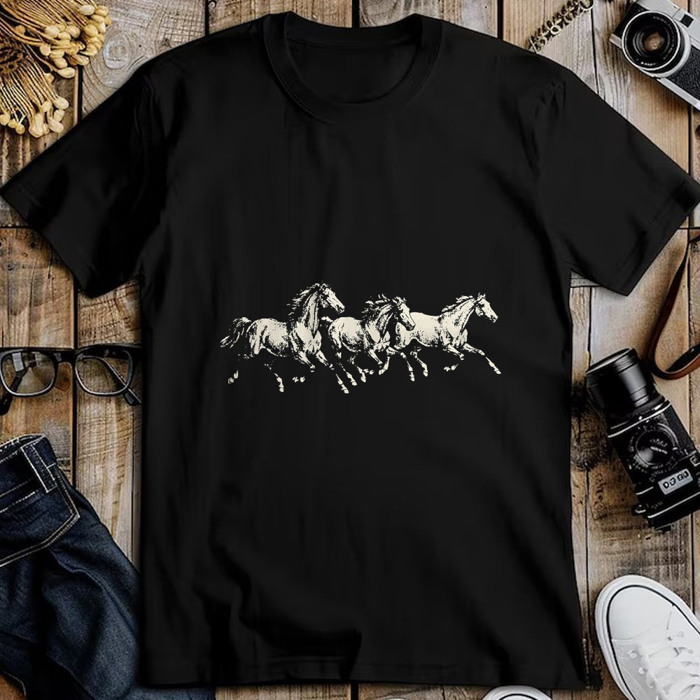 Best Horse Lover Shirt , Funny Horse UnisexT-Shirt/Hoodie/Sweatshirt HLT00 - Wild Horses Running Vintage 90s Western Cowboy Horse Lover T-Shirt