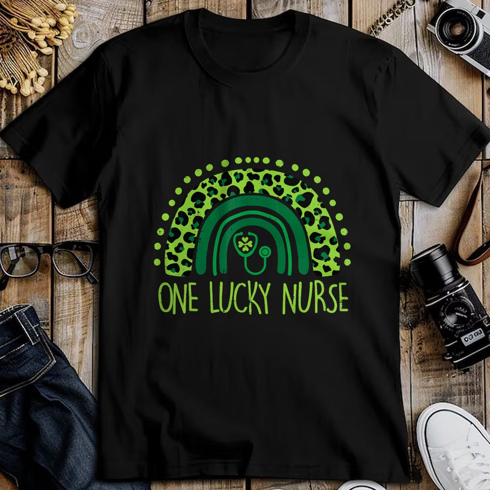 Funny Nurse Shirt, Nurse Unisex T-Shirt/Hoodie/Sweatshirt HLT00 - One Lucky Nurse Scrub RN ICU ER St Patricks Day Nurses Women T-Shirt