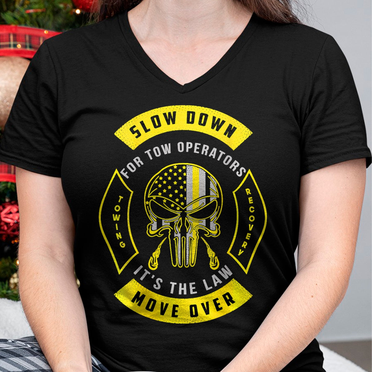 Best Truck Driver Life Shirt, Funny Trucker UnisexT-Shirt/Hoodie/Sweatshirt HLT00 - Tow Lives Matter Thin Yellow Line Tow Truck Driver Shirt T-Shirt
