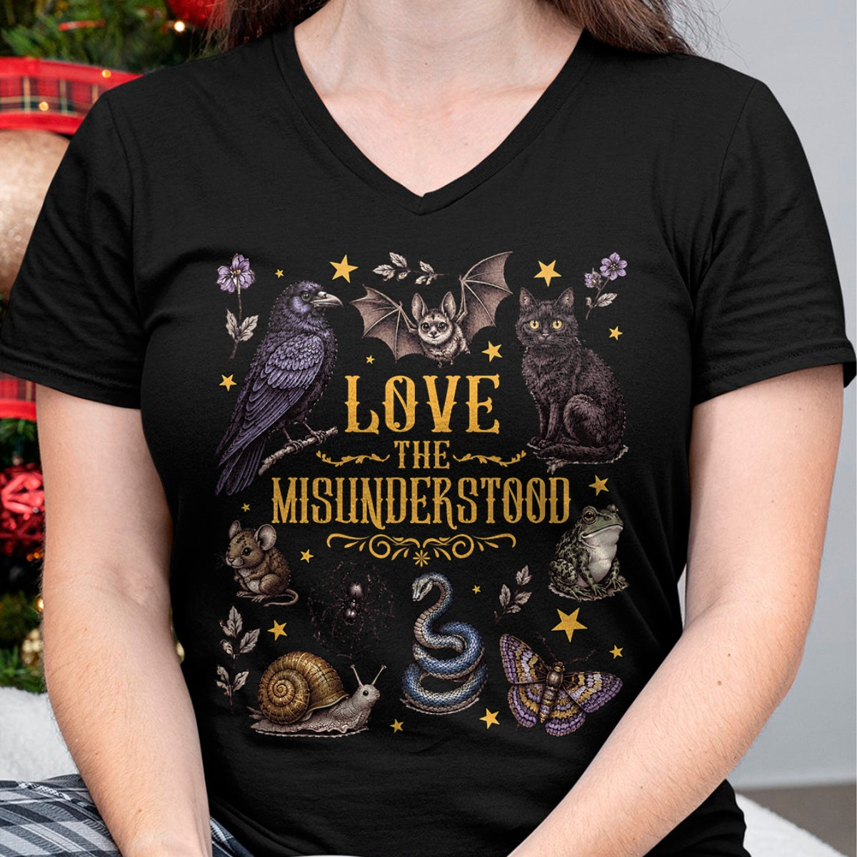 Cat Love Shirt, Funny Cat Lover Gift UnisexT-Shirt/Hoodie/Sweatshirt HLT00 - Vintage Love The Misunderstood Bat Raven Cat Snake Moth Frog T-Shirt