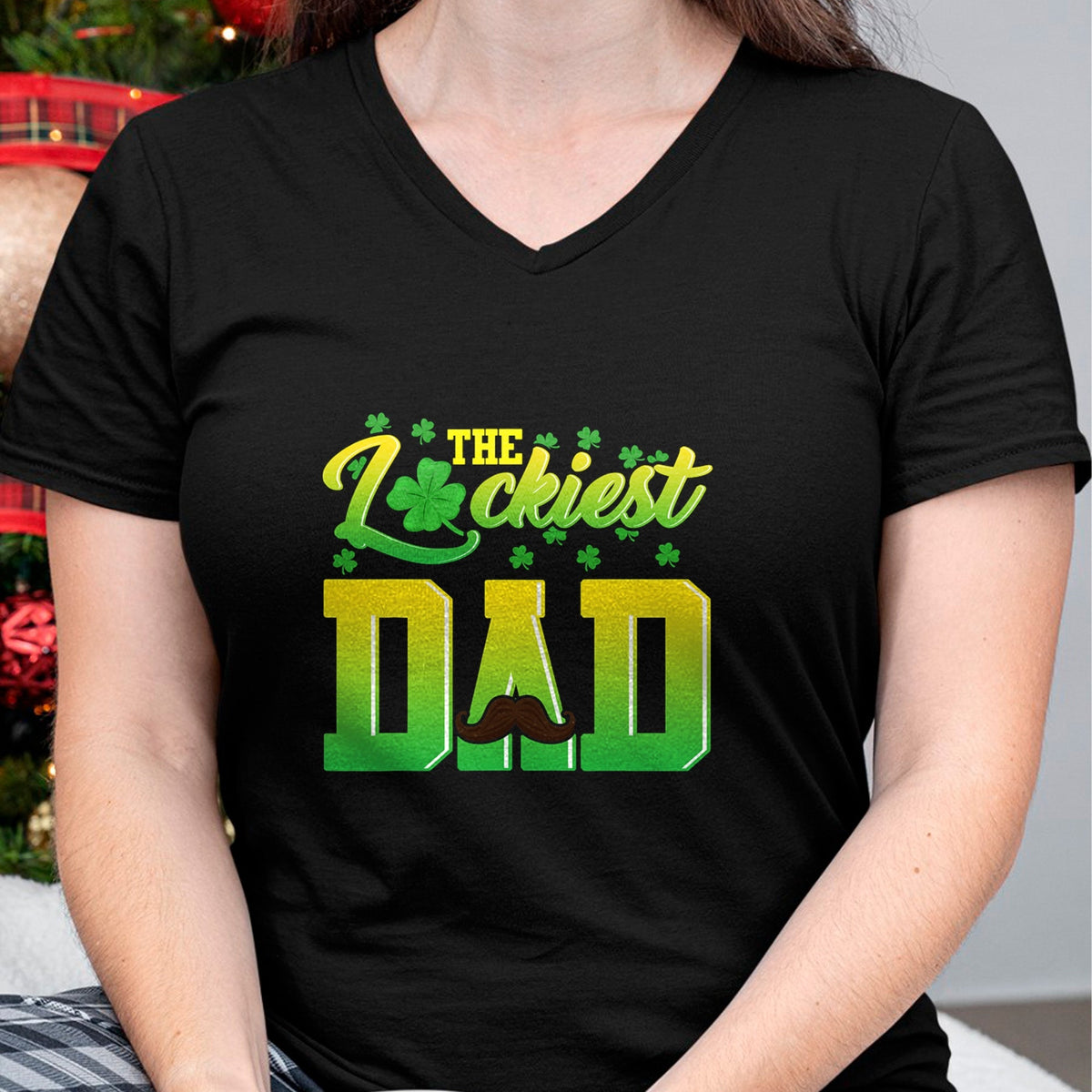 Gift for Dad Shirt, Funny Dad Unisex T-Shirt/Hoodie/Sweatshirt HLT00 – Mens Luckiest Dad Tshirt St. Patrick_s Day Lucky Irish Gift Tee