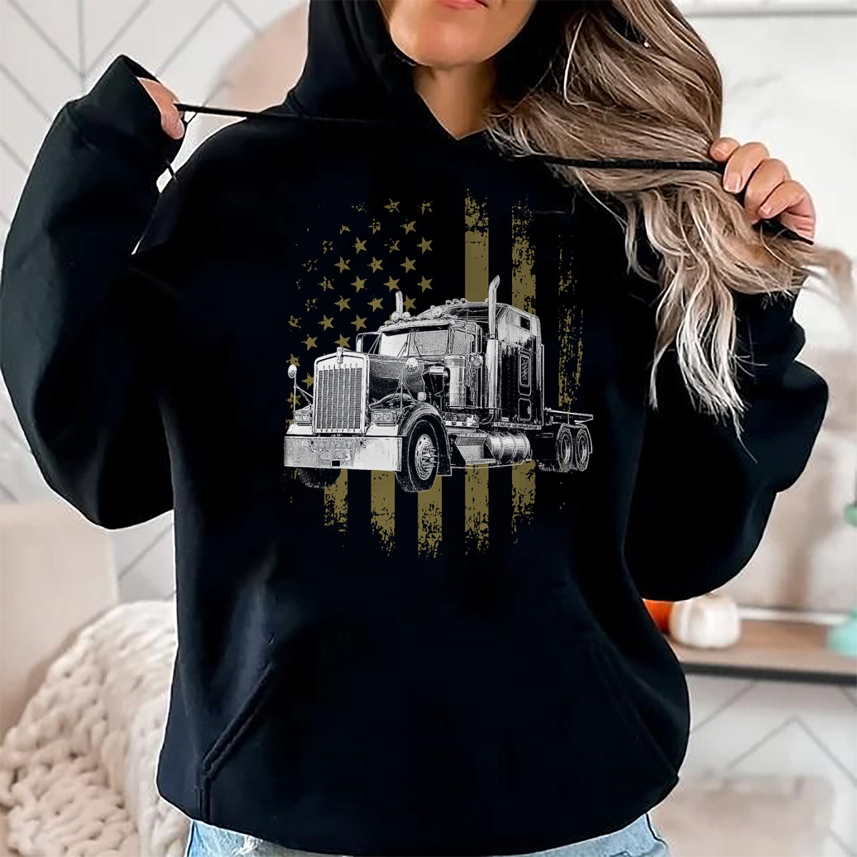 Best Truck Driver Life Shirt, Funny Trucker UnisexT-Shirt/Hoodie/Sweatshirt HLT00 - Trucker American Flag Big Rig Semi-Trailer Truck Driver Gift T-Shirt