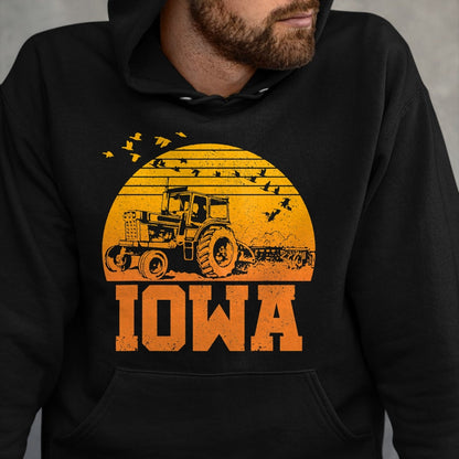 Best Farmer Life Shirt, Funny Farmer UnisexT-Shirt/Hoodie/Sweatshirt HLT00 - Iowa T-Shirt - Vintage Retro Tractor Farmer Shirt Gift T-Shirt