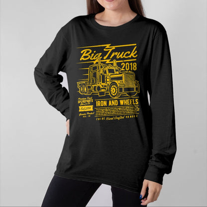 Best Truck Driver Life Shirt, Funny Trucker UnisexT-Shirt/Hoodie/Sweatshirt HLT00 - 18-Wheeler Semi-Trailer Truck Drivers Big Rig Trucking Shirt T-Shirt
