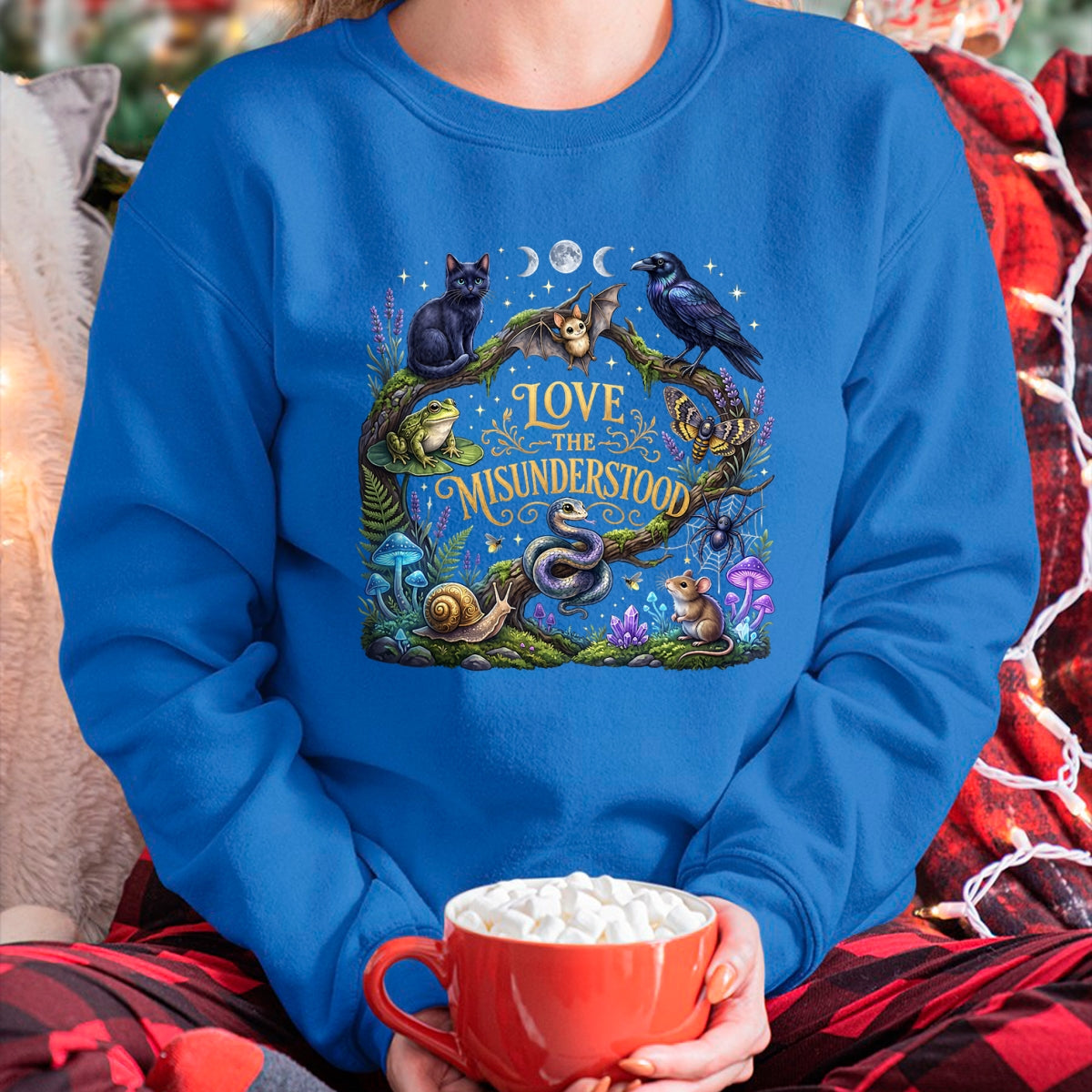 Cat Love Shirt, Funny Cat Lover Gift UnisexT-Shirt/Hoodie/Sweatshirt HLT00 - Love The Misunderstood Bat Raven Cat Snake Spider Frog Moth T-Shirt (1)