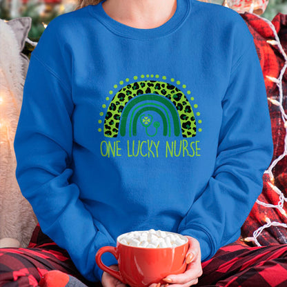 Funny Nurse Shirt, Nurse Unisex T-Shirt/Hoodie/Sweatshirt HLT00 - One Lucky Nurse Scrub RN ICU ER St Patricks Day Nurses Women T-Shirt
