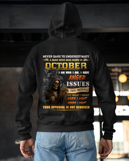 OCTOBER - NEVER UNDERESTIMATE A MAN WHO KNOWS WHO HE IS - FOR MAN - TLEE10 (SKU26T-01156-10)