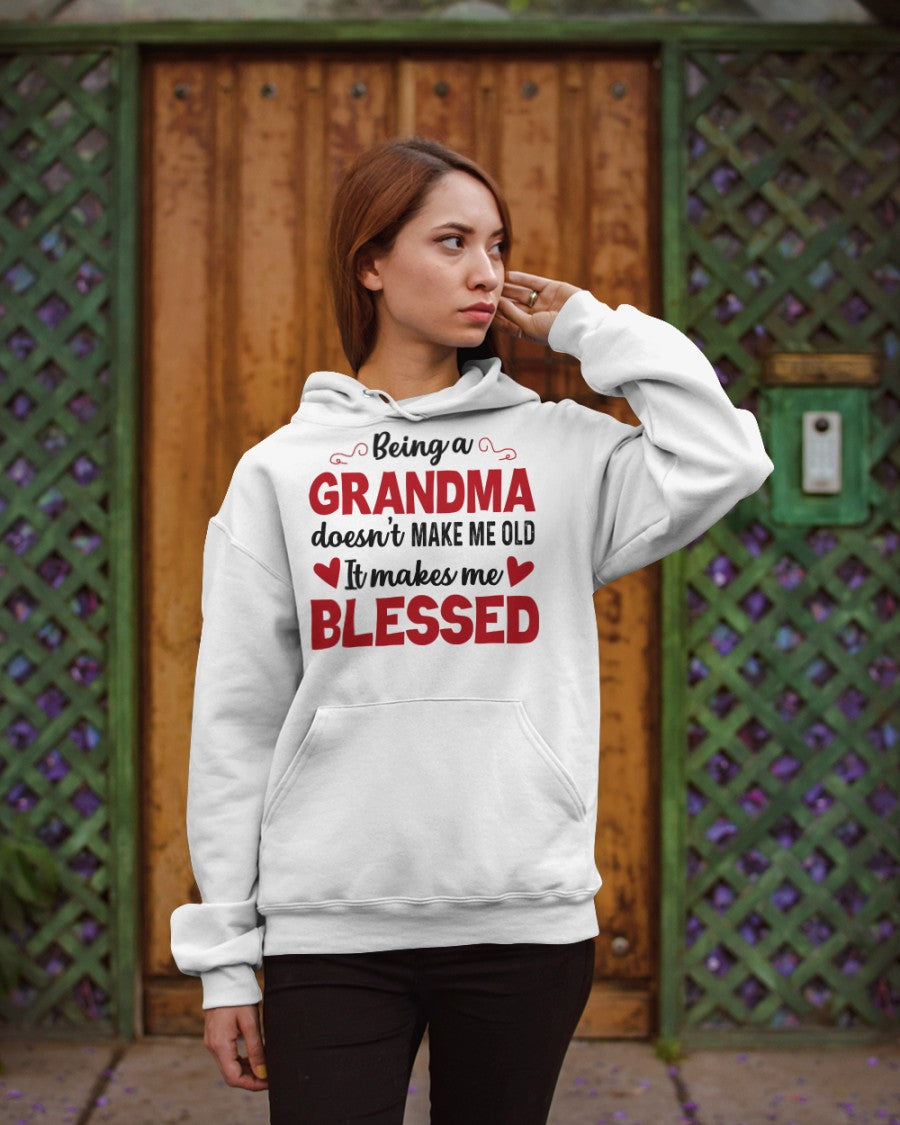 BEING A GRANDMA DOESN'T MAKE ME OLD- IT MAKES ME BLESSED TLEE00
