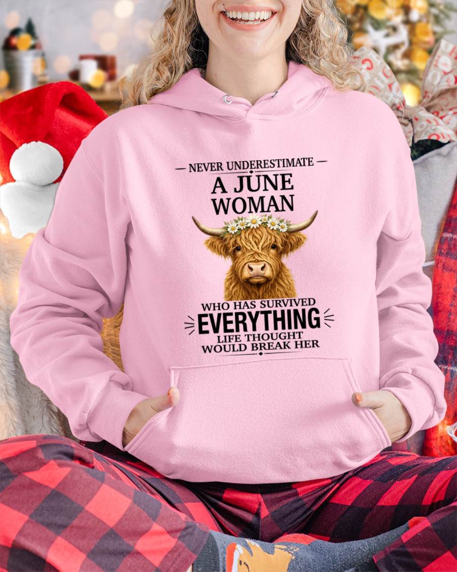 JUNE WOMAN HIGHLAND COW SHIRT - FOR WOMEN - TLEE06 (SKU2606-158-06)