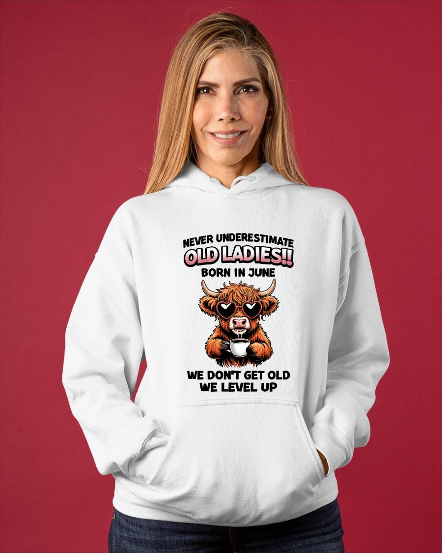 JUNE BORN WOMEN LEVEL UP, NEVER GROW OLD SHIRT - FOR WOMEN - TLEE06 (SKU2606-79-06)